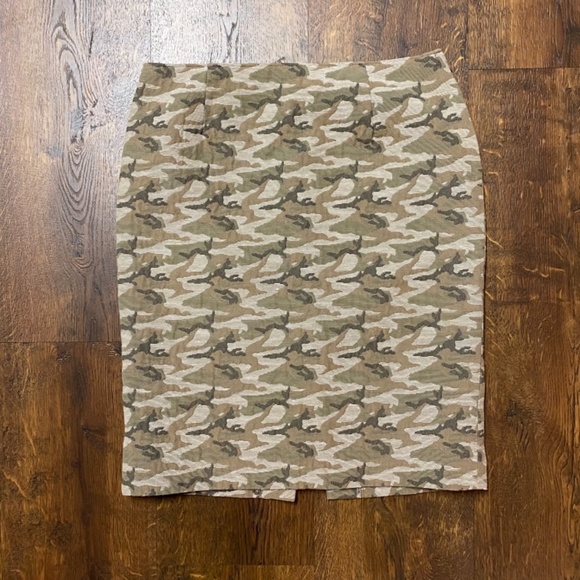 Nano Universe Camo Pencil Skirt - Size S - Picture 8 of 10